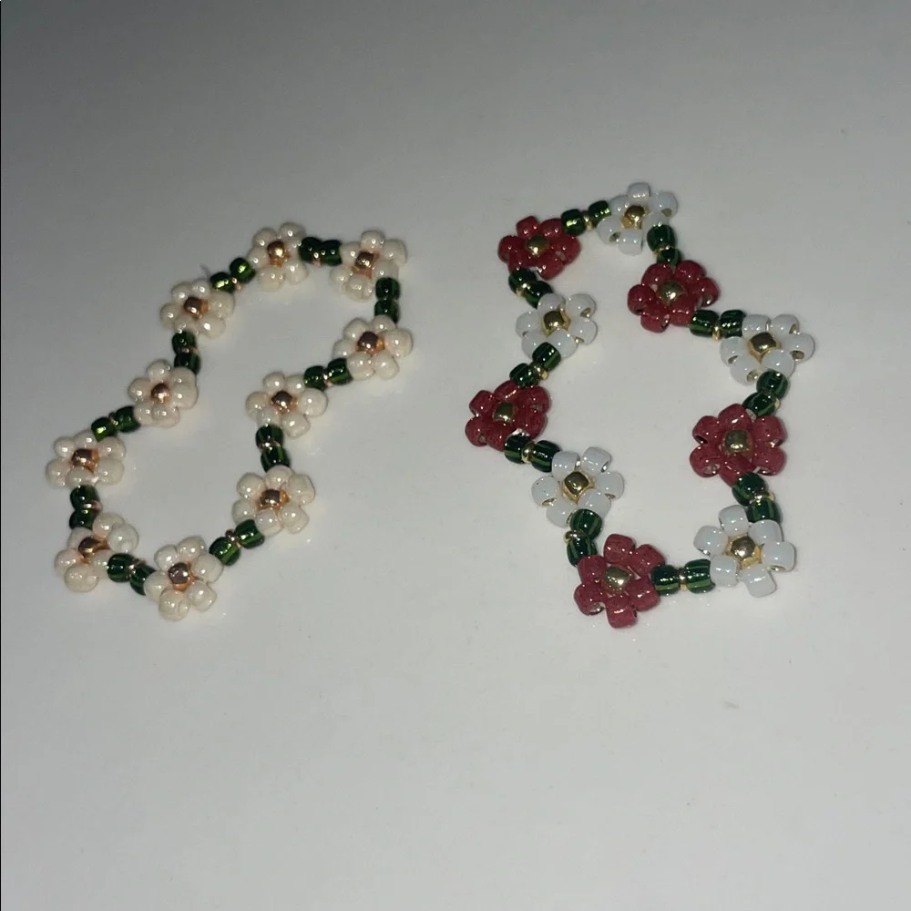 Floral Beaded Bracelet Set - Red, White, Green